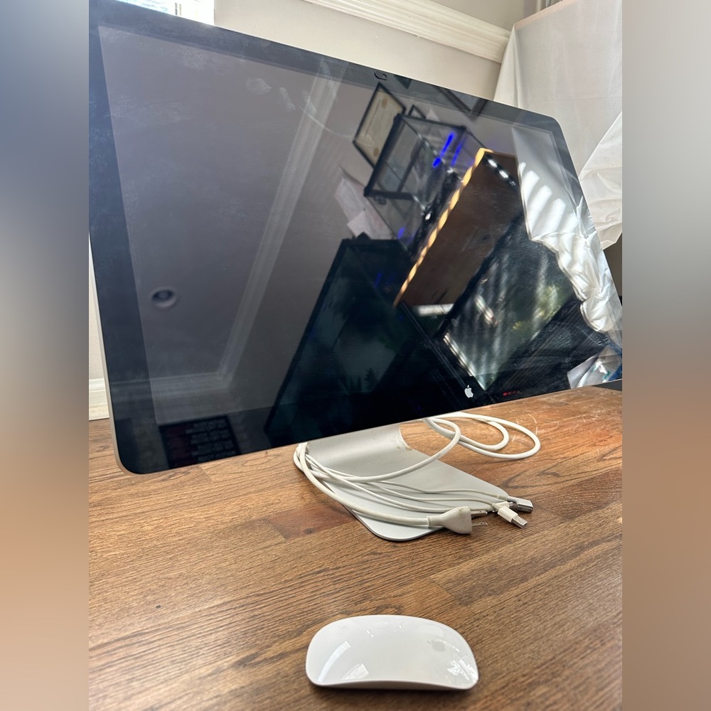 Apple iMac Desktop Computer